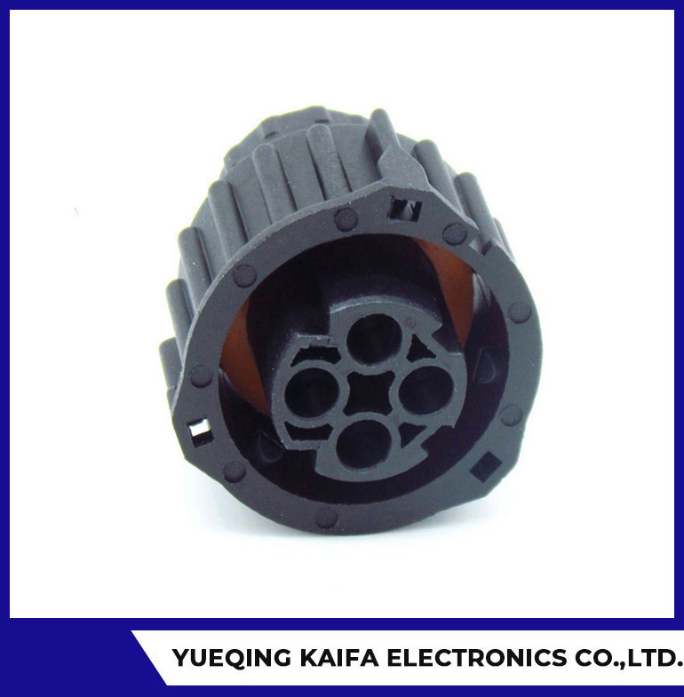 AMP Automotive Connector 4P