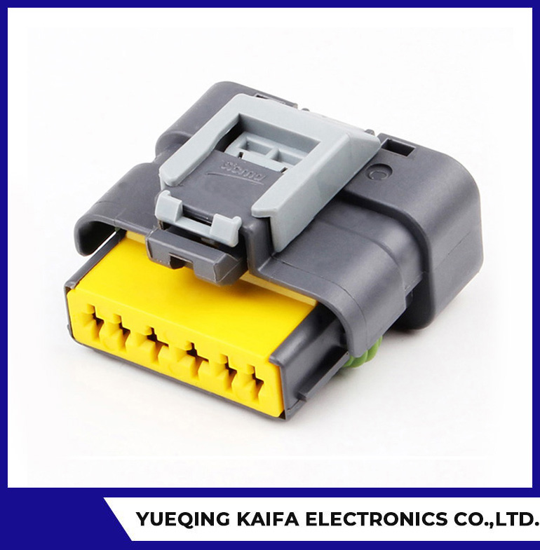 Male Amphenol FCI Clincher Connector